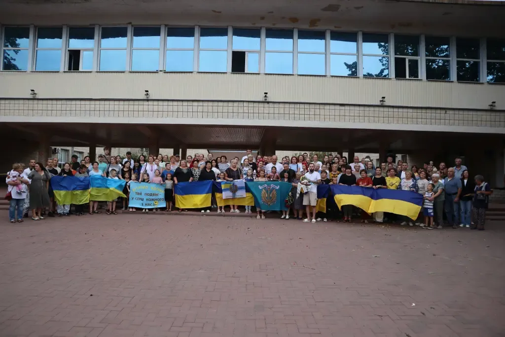 На Кіровоградщині урочисто зустріли звільнених з полону воїнів Сергія Лишенка та Миколу Матвійчука