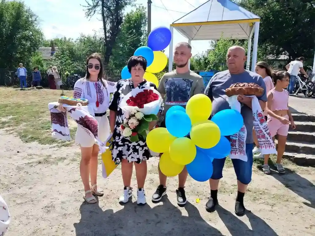 На Кіровоградщині урочисто зустріли звільнених з полону воїнів Сергія Лишенка та Миколу Матвійчука