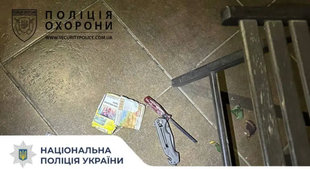 У Кропивницькому спіймали чоловіка, який проник у чужий будинок через вікно