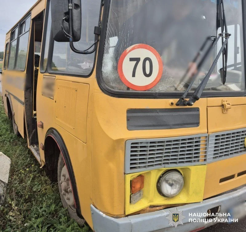 У Кропивницькому районі встановлюють свідків смертельної ДТП за участі автобуса