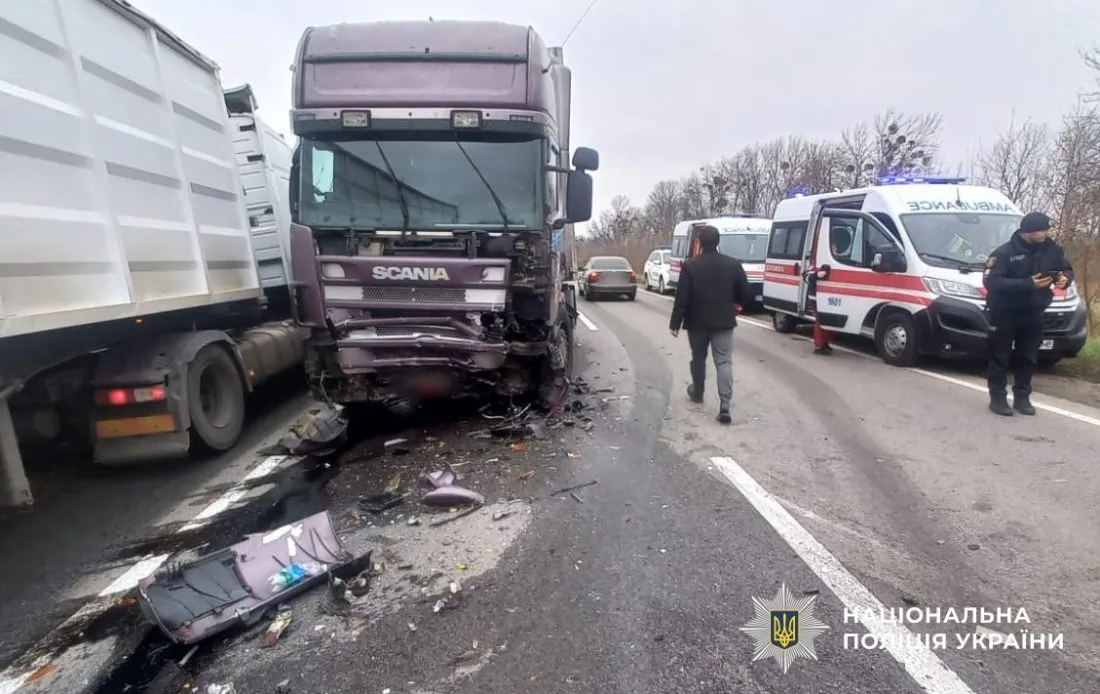 Двоє людей загинули внаслідок ДТП на трасі М-30 у Кіровоградській області