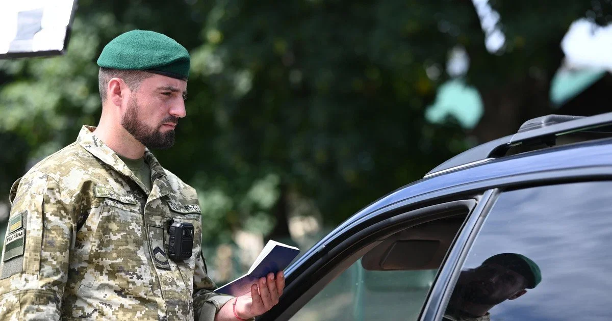 Жінка на кордоні з Молдовою намагалася підкупити прикордонників за $500