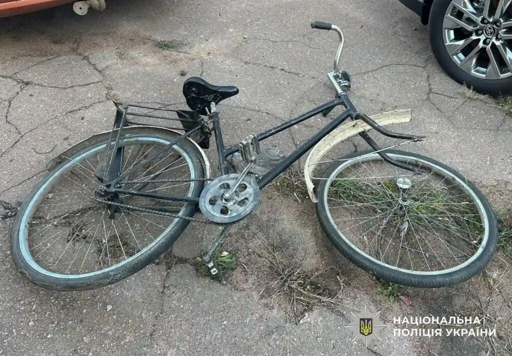 У Олександрії автівка збила велосипедиста: 68-річного чоловіка госпіталізували