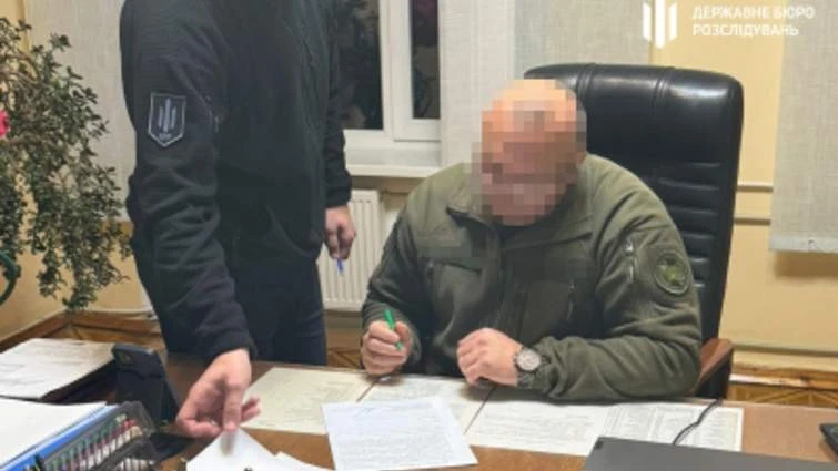 Хмельниччина: директор виправної колонії затриманий за отримання хабаря
