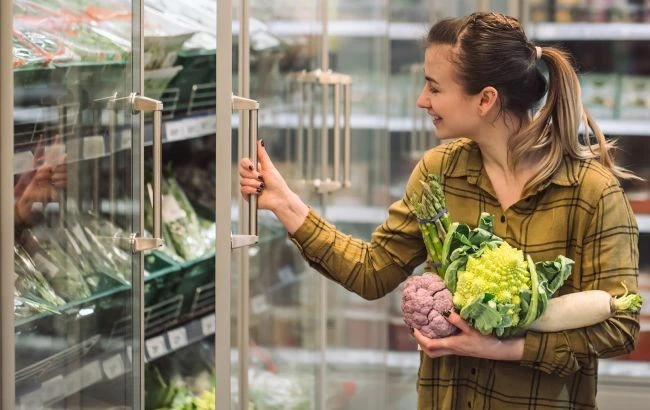 Українці можуть витрачати “зимову тисячу” на продукти: які мережі вже підключилися