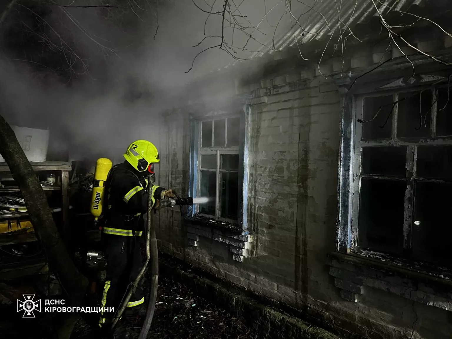 Два транспортні засоби згоріли на Кіровоградщині: рятувальники ліквідували пожежі
