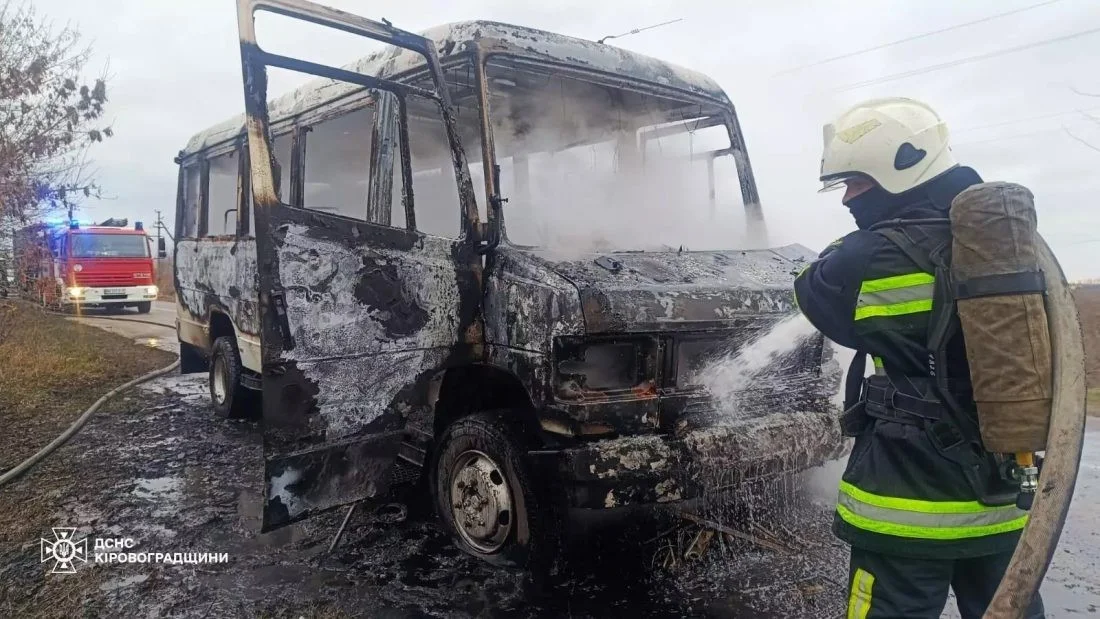 Два транспортні засоби згоріли на Кіровоградщині: рятувальники ліквідували пожежі