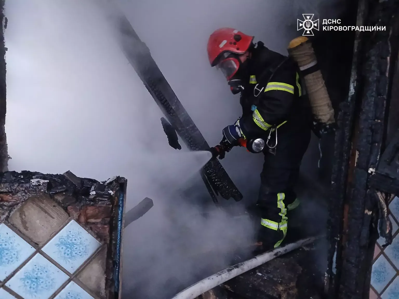 Два транспортні засоби згоріли на Кіровоградщині: рятувальники ліквідували пожежі