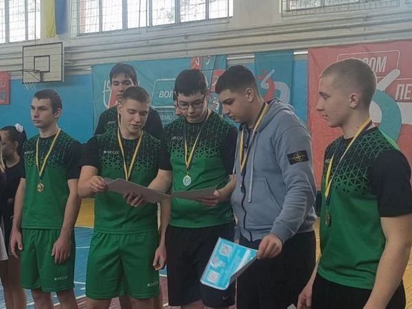 Волейбольний камбек та тріумфальне золото: ліцеїсти «Гармонії» стали лідерами Знам’янської громади