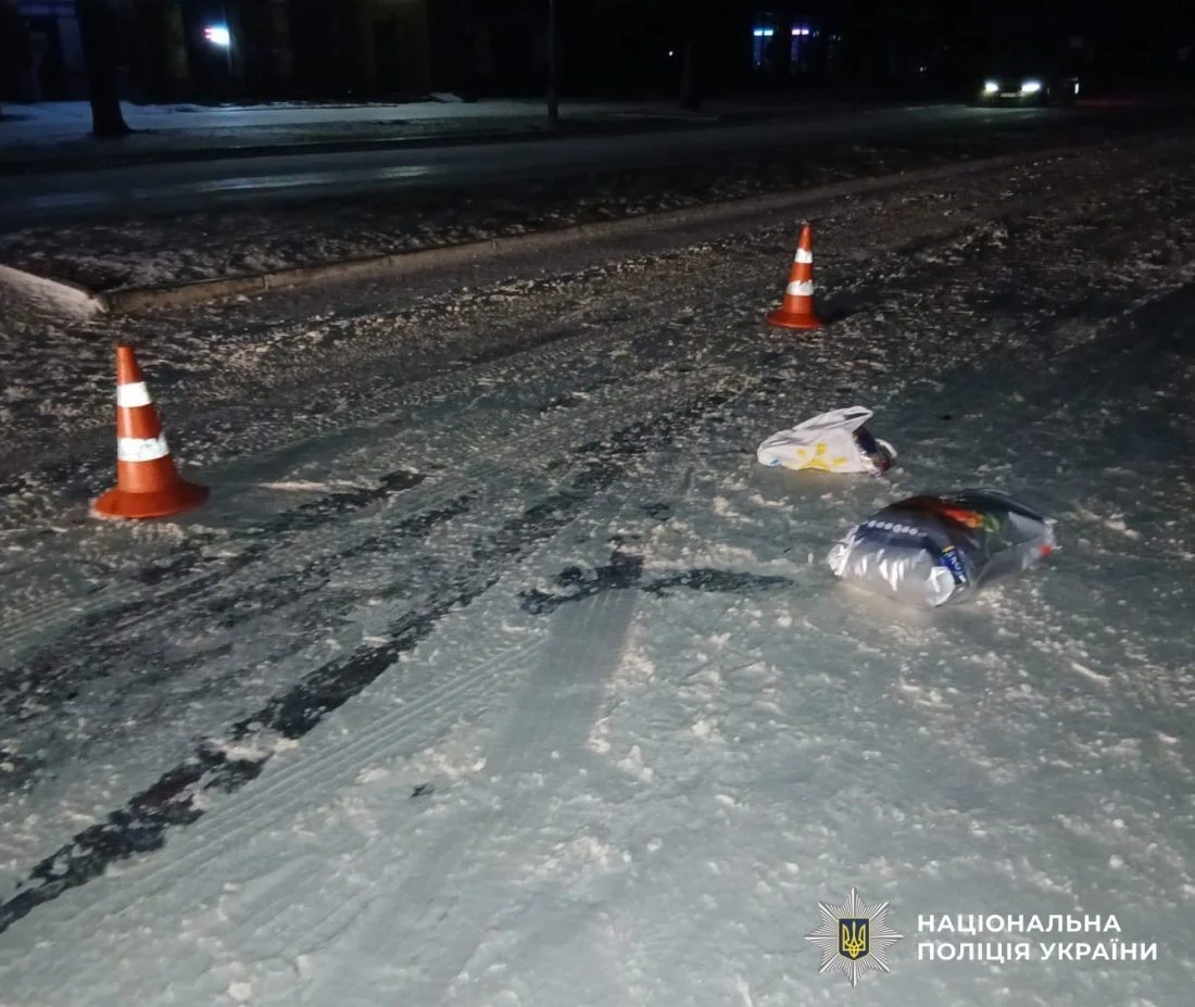 Трагедія на Соборному: в Олександрії водій Mercedes наїхав на пішоходів і втік з місця ДТП