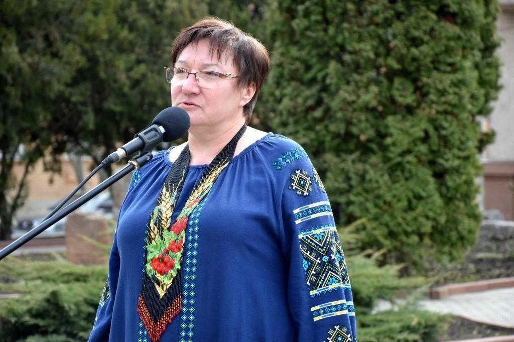 Символ віри та чекання: у Кропивницькому з’явився простір пам’яті «Калина надії»