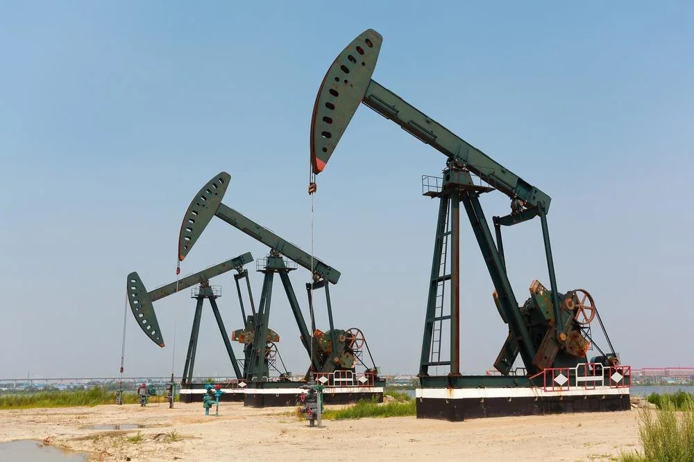 Стратегія енергетичного виснаження: як Україна підриває нафтову логістику Кремля всупереч позиції Заходу