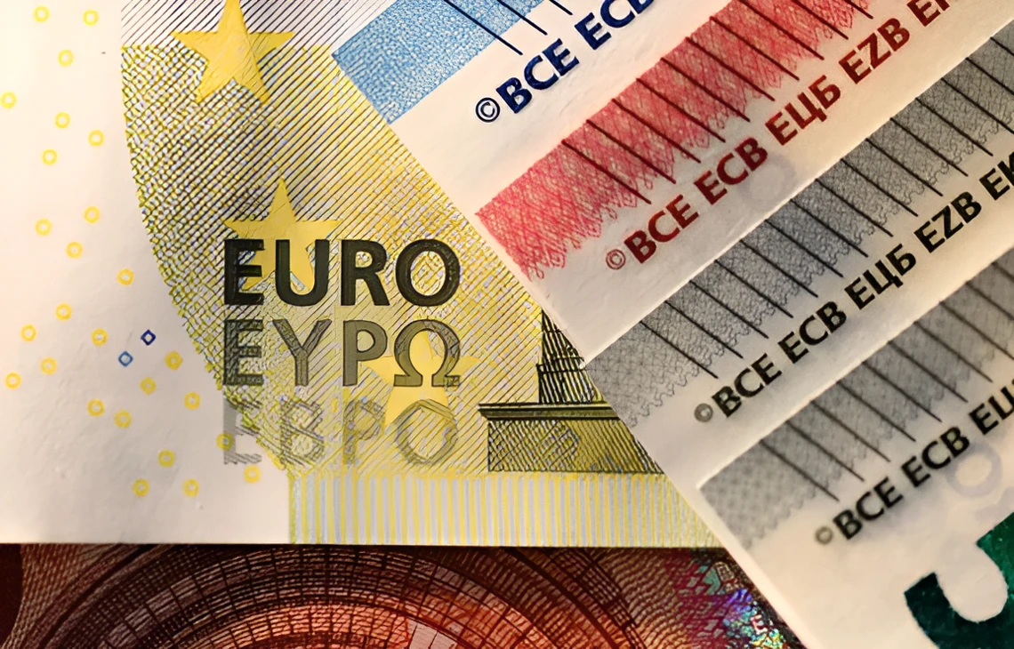 Євросоюз знайде вихід: 90 мільярдів євро для України будуть виділені всупереч позиції Будапешта