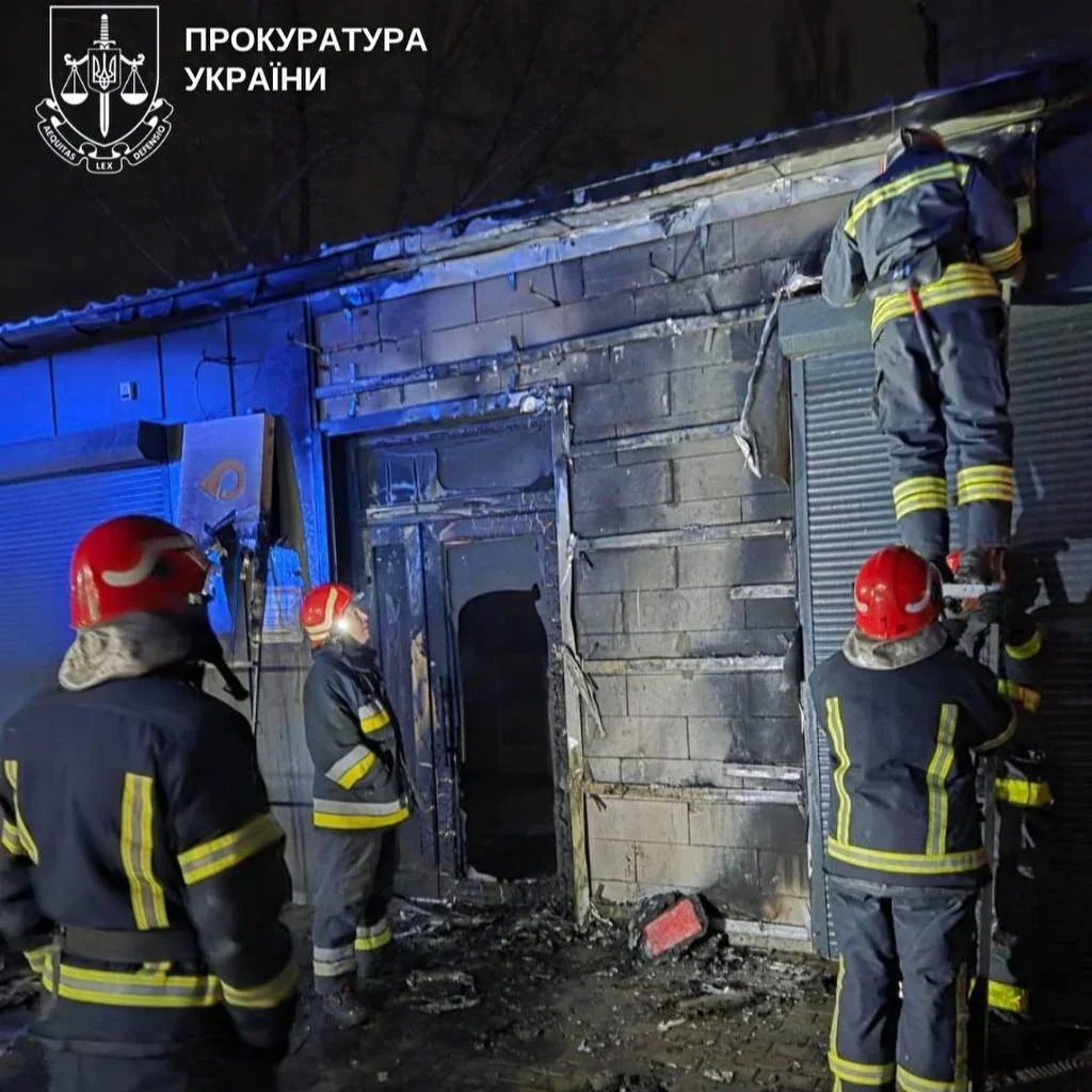 Слюсар з Кропивницького замість тюрми отримав іспитовий строк за підпал «Укрпошти»