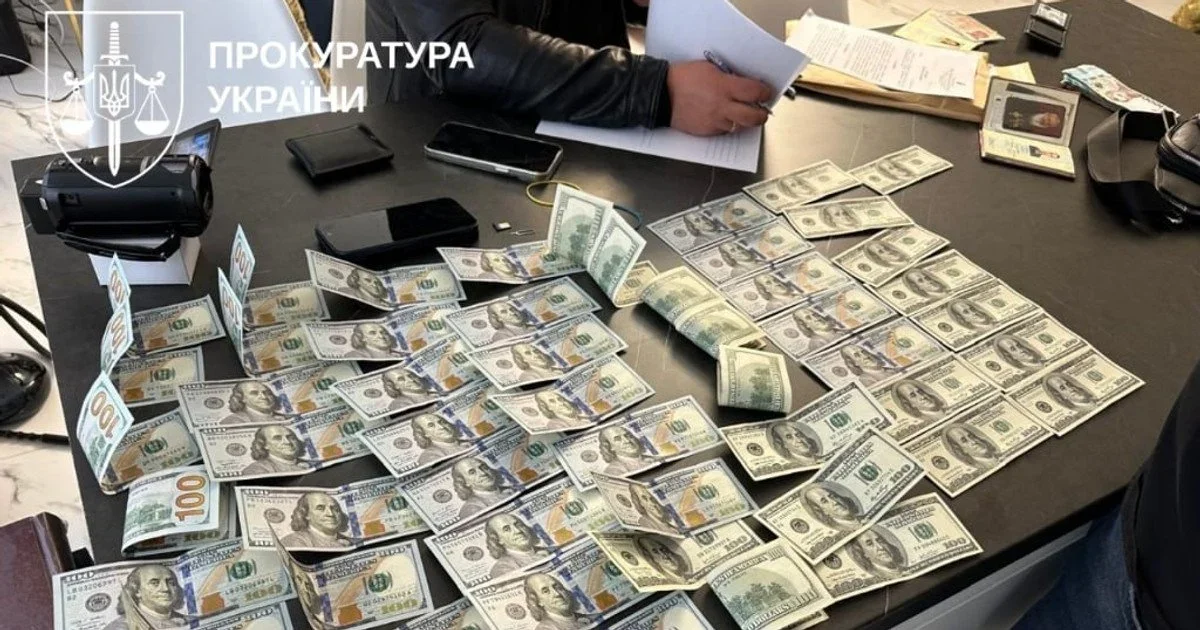 Масштабна корупція: як водій посадовця заробляв на прикритті порностудій