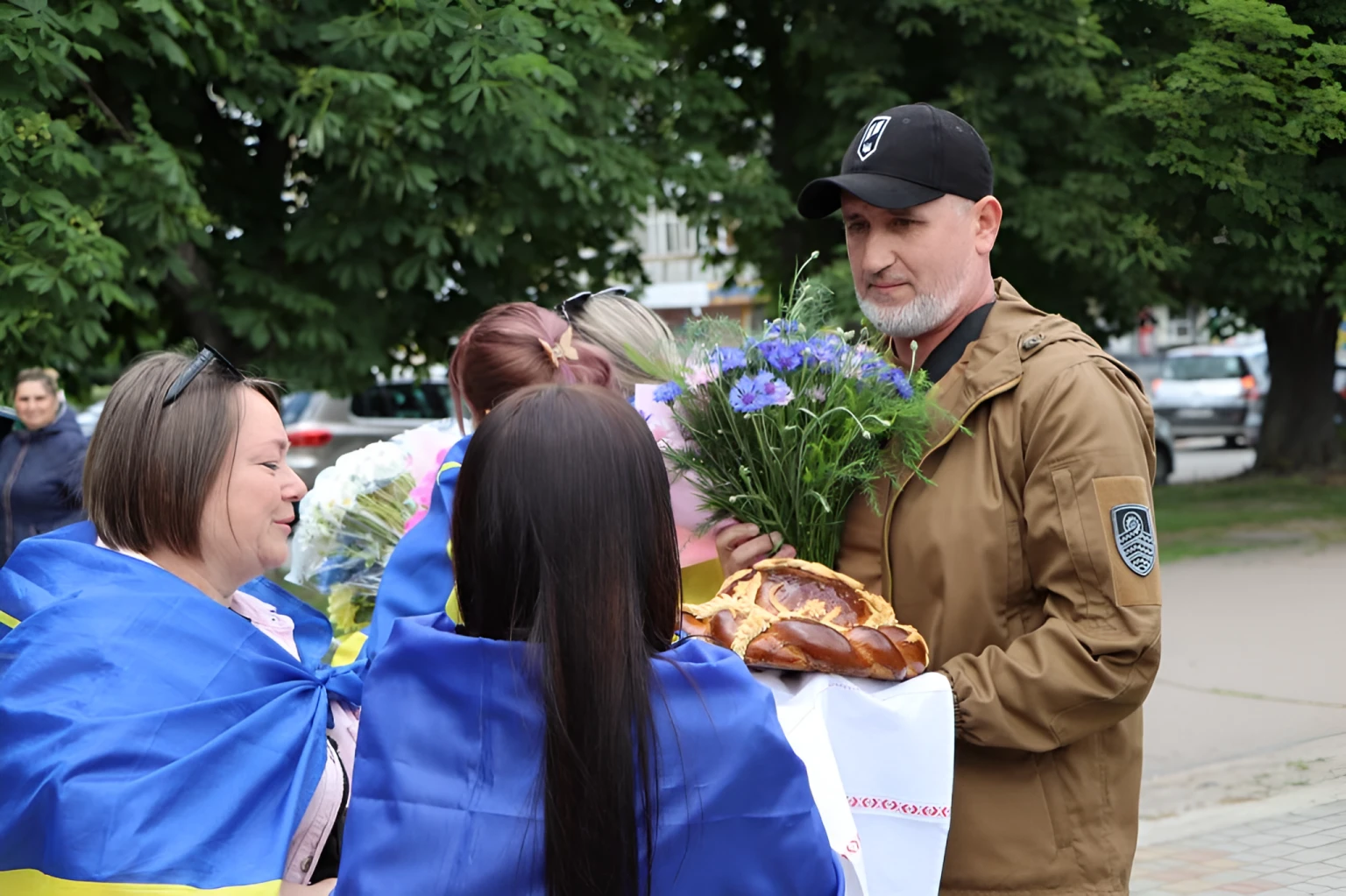 Повернення додому: в Олександрії зустріли визволеного з полону захисника