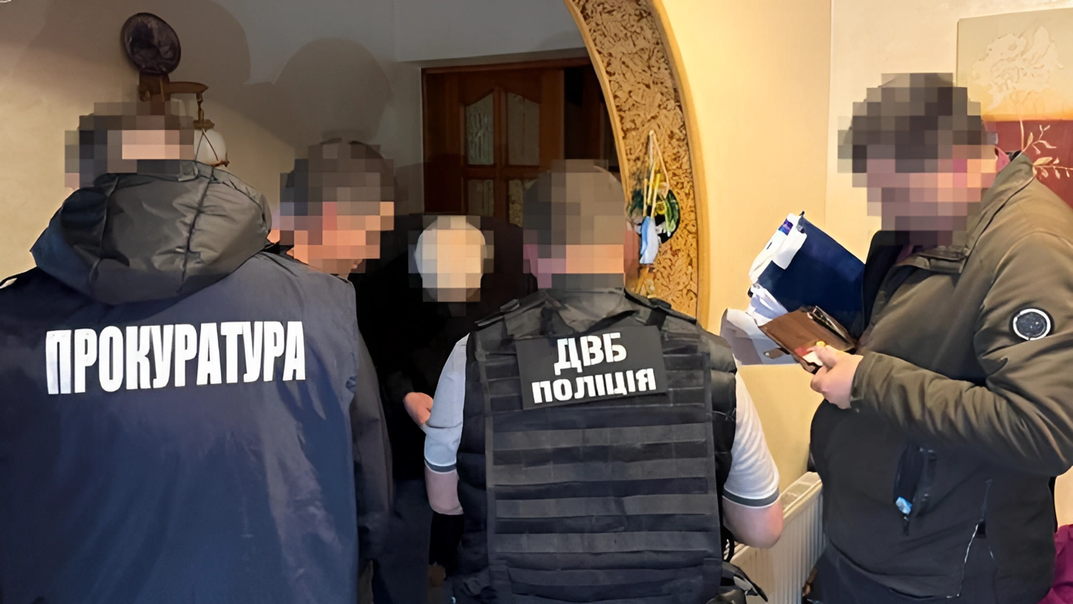 На Львівщині експравоохоронець вимагав гроші у бізнесменів